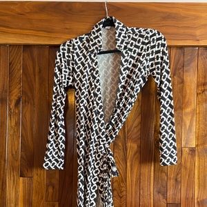 Diane von Furstenberg wrap dress size 6